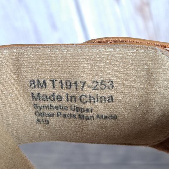 Trotters Petaluma Thong Sandals Women's Sz 8 M Tan (VGC) - Picture 8 of 8